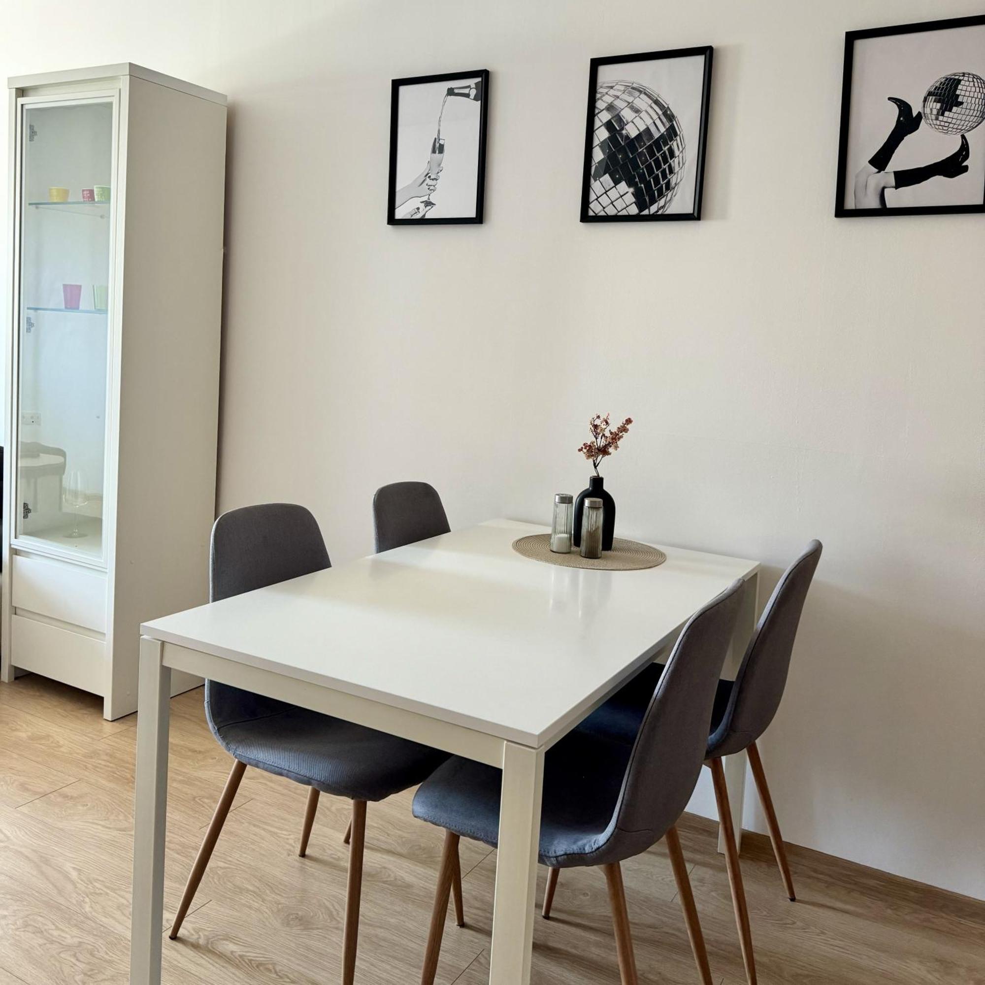 Central Apartments * Martin